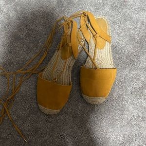 Woven sandals